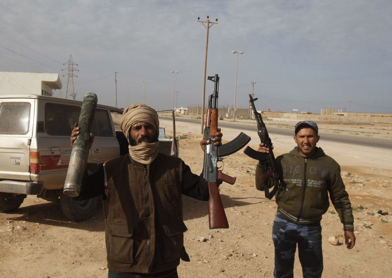 Ziar arab: Muammar Gaddafi foloseşte mercenari români