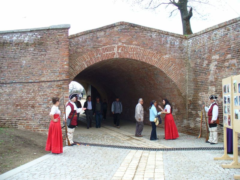 A fost restaurată a cincea poartă a Cetăţii Alba Carolina