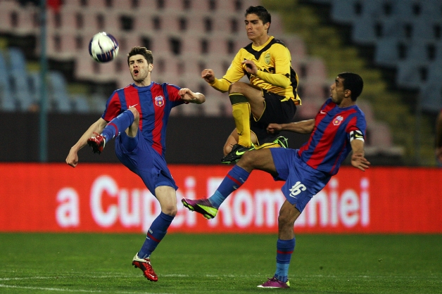 Cupa României. Steaua se ţine de "braşoave"