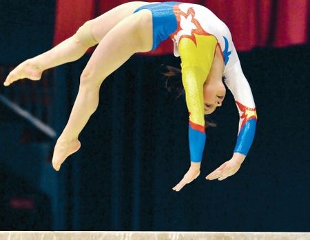 Gimnastele lui Bellu şi Bitang, în şase finale la Europene