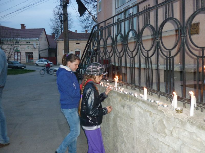 Manifestaţie în memoria viceprimarului Csala Zsolt, asasinat la Joseni