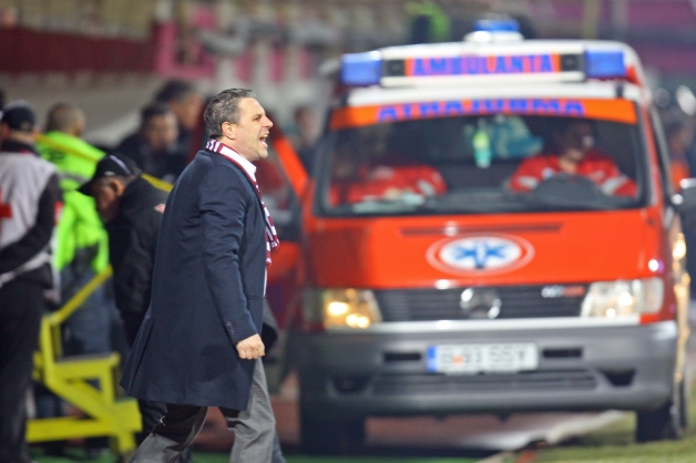 Marii comici ai micilor ecrane provin de pe stadioane