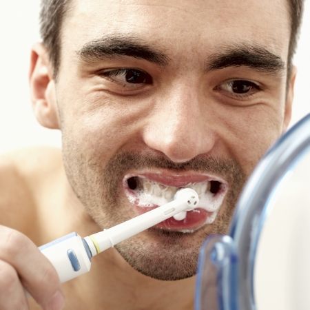 Nici măcar orăşenii nu se prea spală pe dinţi!