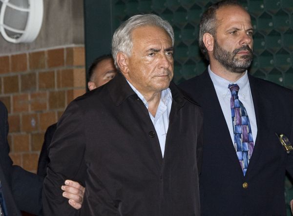 Avocaţii şefului FMI susțin că acesta lua prânzul cu fiica sa în momentul presupusei agresiuni sexuale