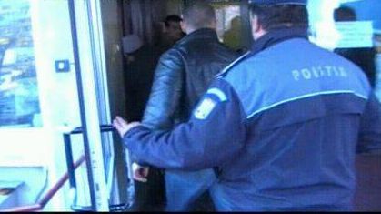Bătută şi tâlhărită la 84 de ani
