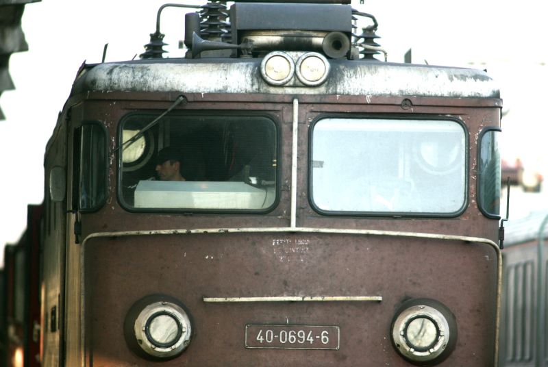 Biletele de metrou şi cele ale CFR Călători vor fi majorate din august cu circa 10%