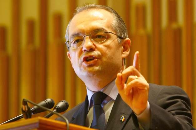EXCLUSIV EVZ. Emil Boc: "78.000 de români au ieşit din «sclavagism»"