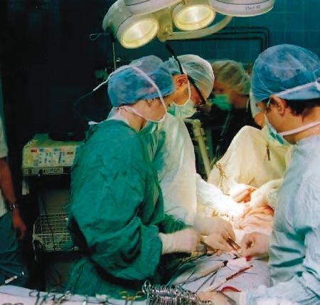 Premieră românească: transplant cu ficat împărțit la Institutul Fundeni