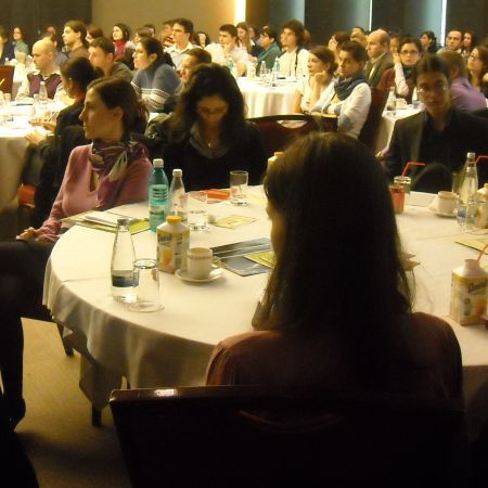 Profesorii discută astăzi despre viitorul şcolii europene