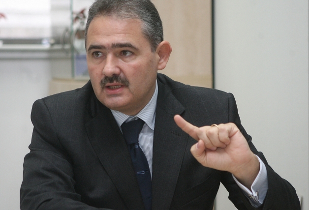 Reducerea CAS rămâne în suspans