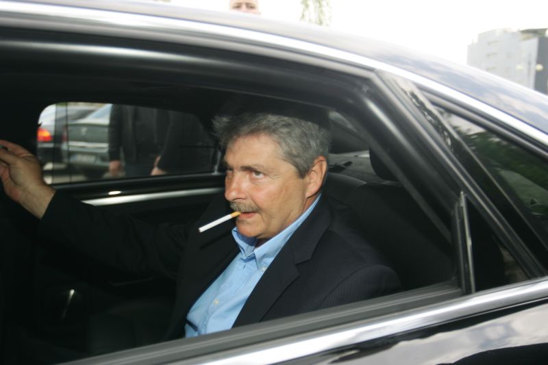 Sorin Ovidiu Vîntu cere să fie eliberat din arest sub control judiciar. Instanţa va lua o decizie marţi