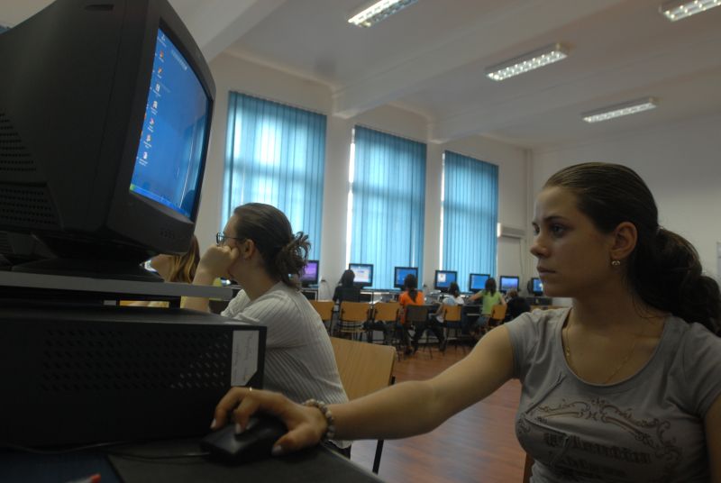 BAC 2011: Proba de competenţe digitale: "banală" pentru liceeni