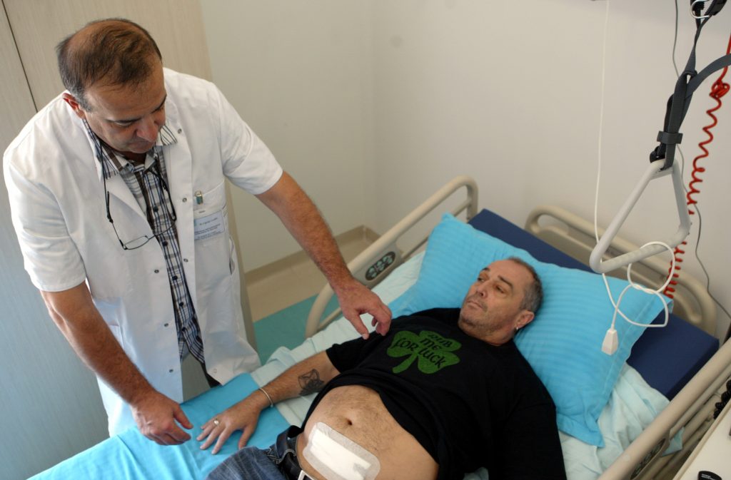 „Canadianul” s-a operat în România de disc vertebral pentru că e mai ieftină operaţia
