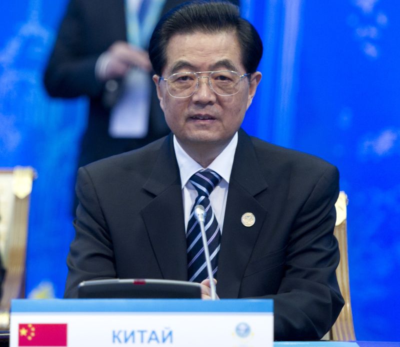 China loveşte în scutul american