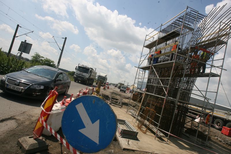 Cum îşi bat joc autorităţile locale de fondurile europene