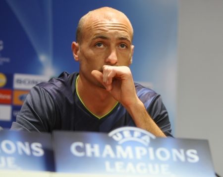 Decăderea totală a naţionalei: rudimentarul Gabi Mureşan este egalul marelui Dobrin!
