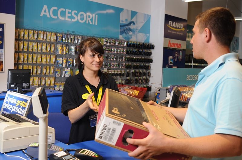 Flanco a cumpărat sute de laptop-uri de la Altex