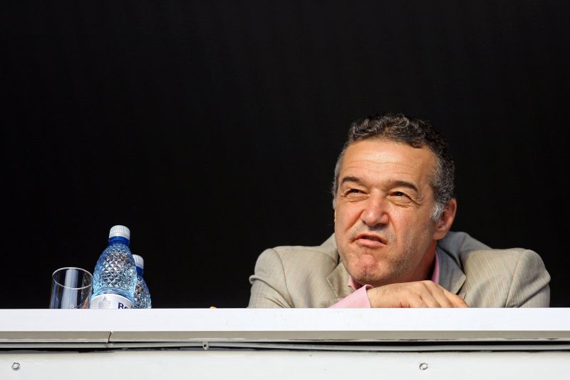 Gigi Becali: Armata nu poate să-mi ia Steaua!