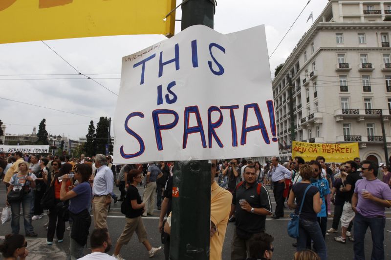 Grecia: criza economică, dublată de o criză politică