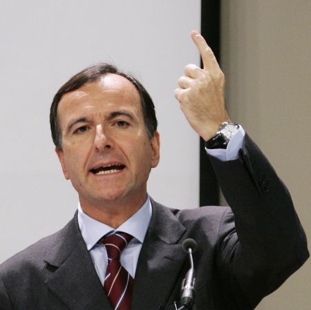 Italia către NATO: Opriți bombardamentele asupra Libiei!