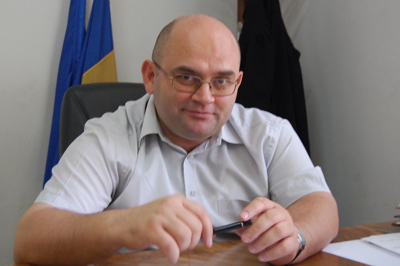 Judecător acuzat că a împărţit "dreptatea" pentru firma familiei