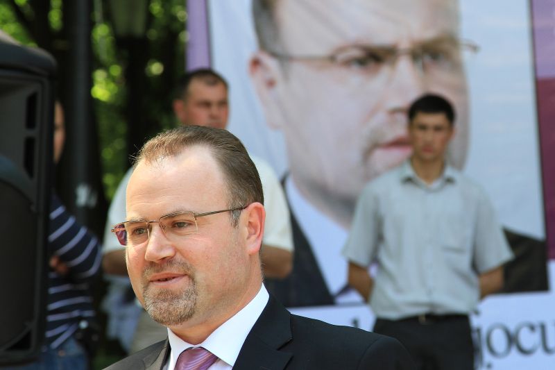 Mihai Godea: "Alianţa de la Chişinău a devenit o arenă pentru lupte interne"