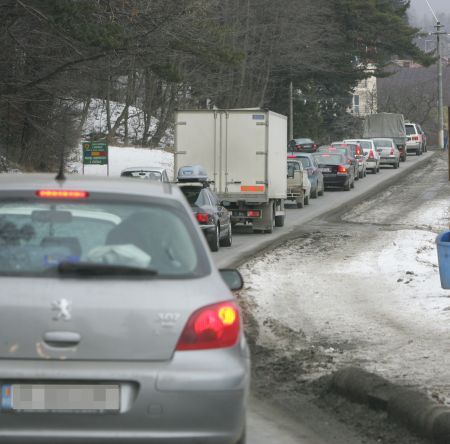 Parlamentul a decis: mașinile trebuie echipate cu anvelope de iarnă