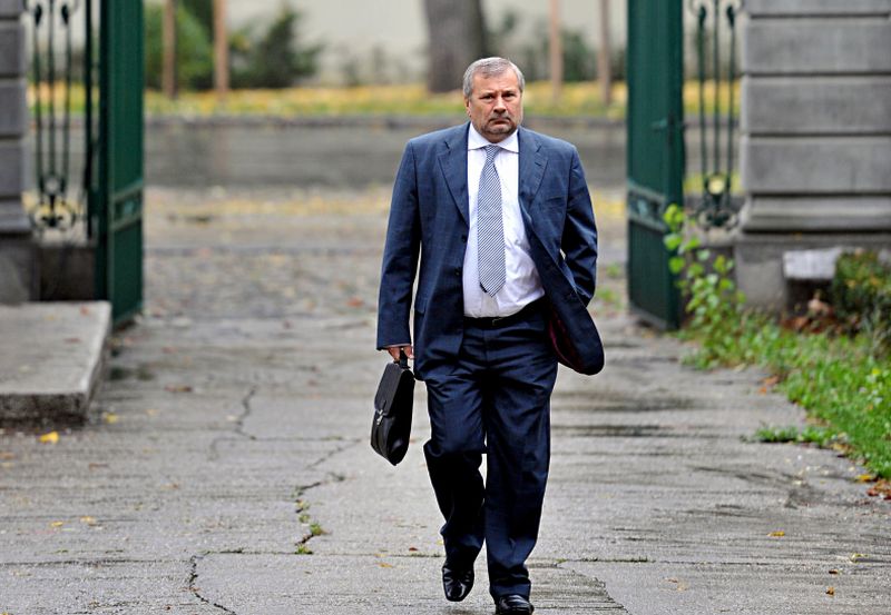 Pesedistul Bunea Stancu "comunică" cu presa: "Panaramă imbecilă", "chiorilor vânduți pe doi lei"