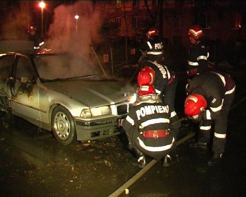 Pompier-erou, angajat cu diplomă falsificată