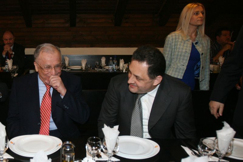 Portretul lui Vanghelie, schițat de Iliescu: Nu știe să vorbească, dar e bun organizator și gospodar