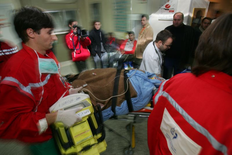Pro şi contra în războiul internărilor
