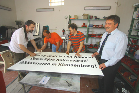 UDMR, zgârcit cu banii pe sondaje. Voluntarii și aleșii locali, scoși cu chestionarele în stradă