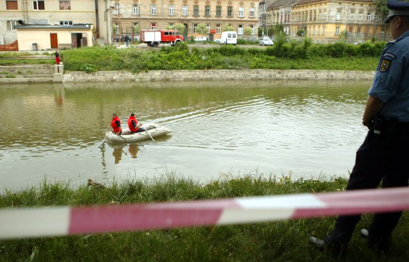 Ultimele cuvinte ale unui tânăr care s-a aruncat în Bega: "Mama, mă arunc!"