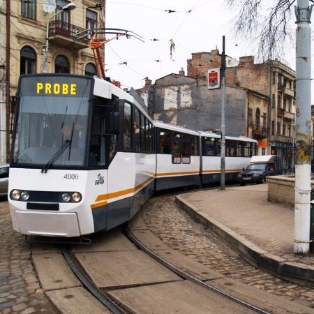 Un tramvai din Capitală a deraiat
