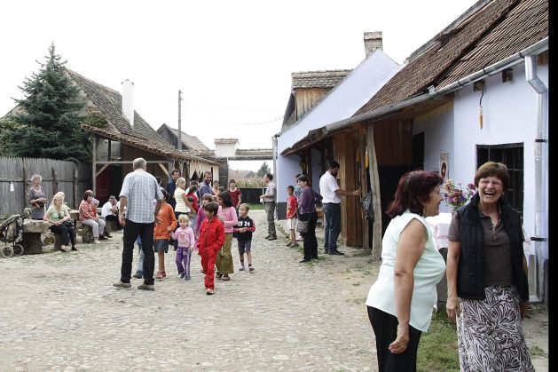 Viaţa la ţară, înviorată de un german în satul Hosman