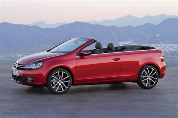 Volkswagen a stabilit preţurile pentru modelul Golf Cabrio dedicat pieţei româneşti