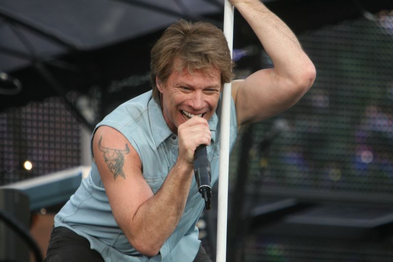 Cine deschide concertul Bon Jovi | VIDEO