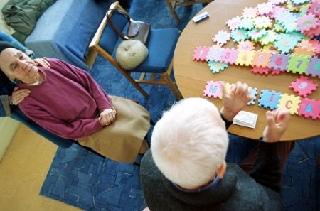 Cum să diagnosticaţi Alzheimerul din „fașă”