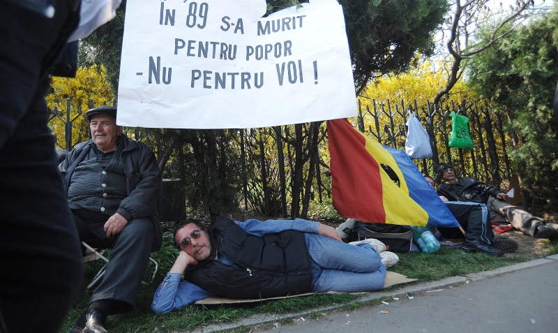 Peste 20.000 de persoane au statut de revoluționar. Cine ar trebui să mai beneficieze de privilegii de la stat?