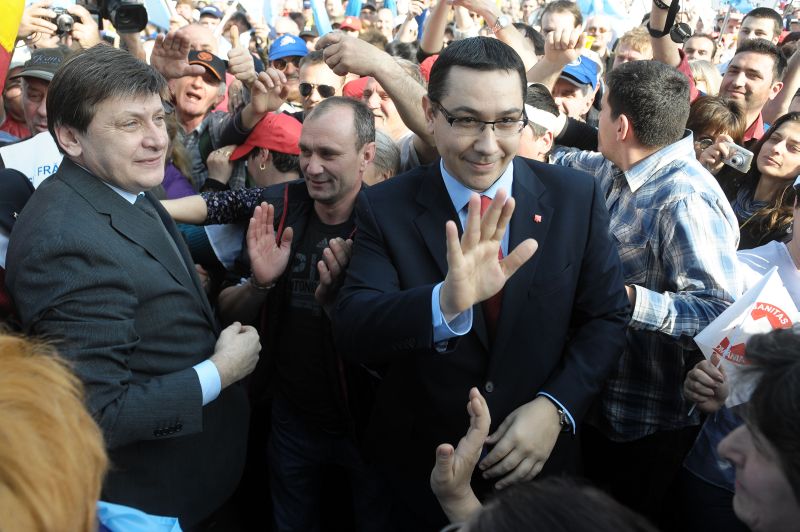 Schimbarea la faţă a lui Victor Ponta