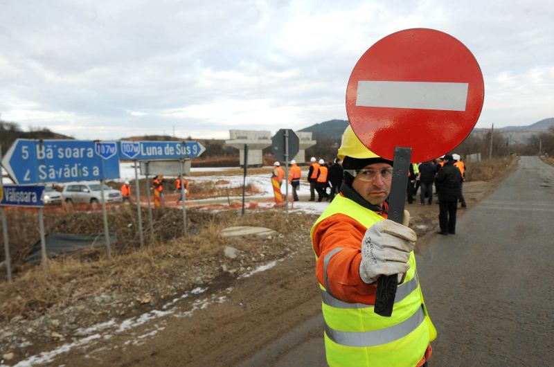 Americanii de la Bechtel, alungaţi de pe Autostrada Transilvania