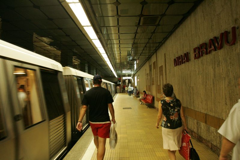 Cât de justificată este scumpirea metroului