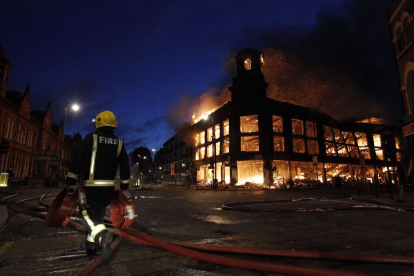 Criza economică amenință să aducă haos și anarhie în toată lumea