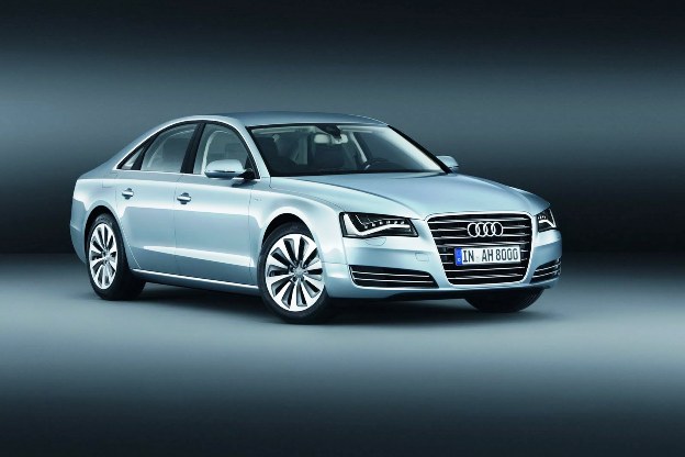 Era inevitabil: limuzina Audi A8. cu motor de 2.0 litri