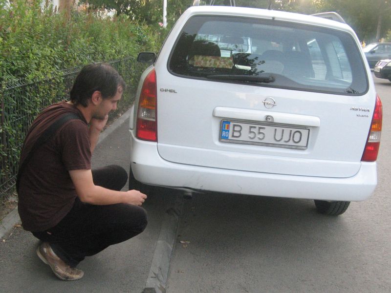 "Firma de asigurări refuză să-mi achite daunele"