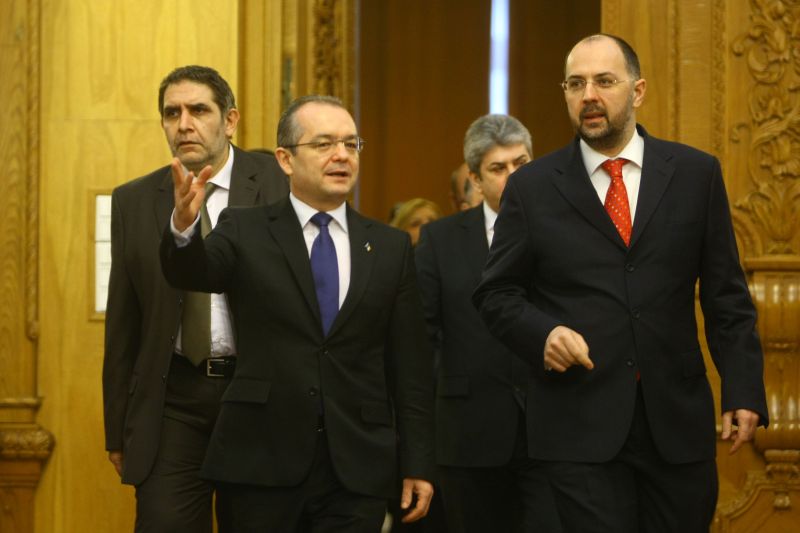 PDL, singurul partizan al votului prin corespondență: UDMR se teme de apetitul electoral al Diasporei