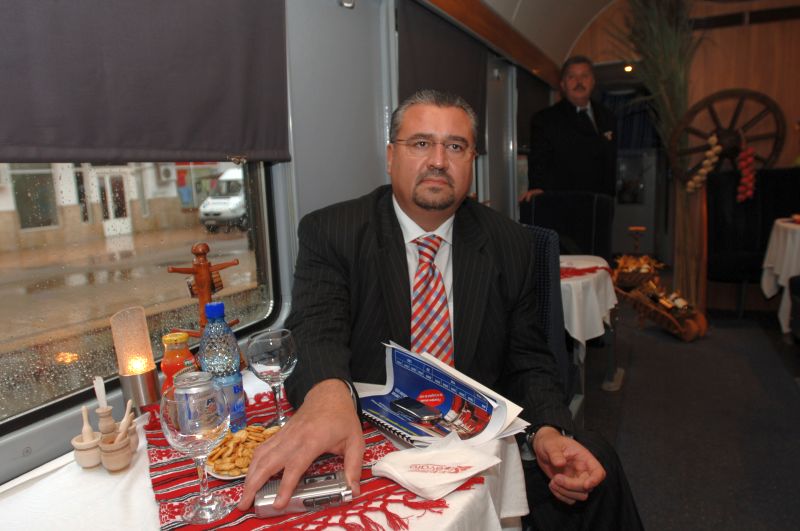 Uluitoarea avere a unui fost director la Stat