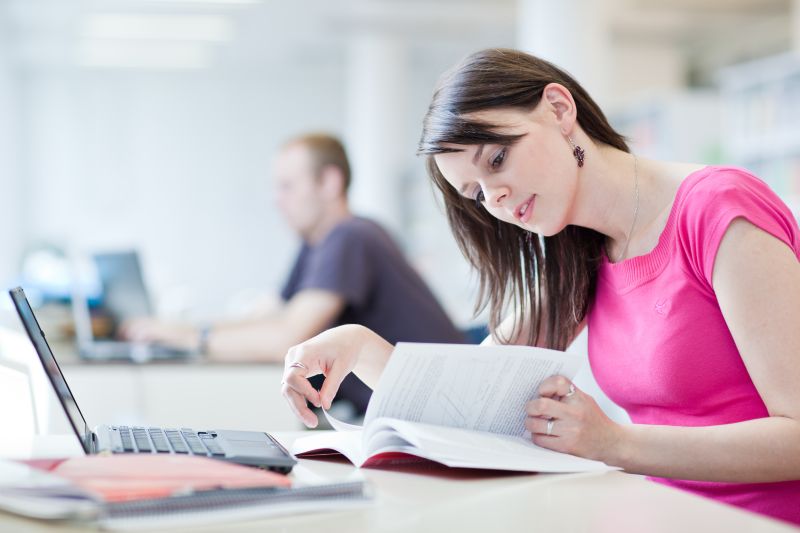 Admiterea de toamnă. EVZ îţi prezintă ghidul complet al viitorului student