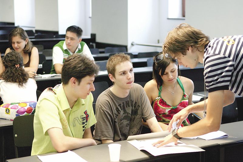 Birocraţia cu care te confrunţi înainte să devii student