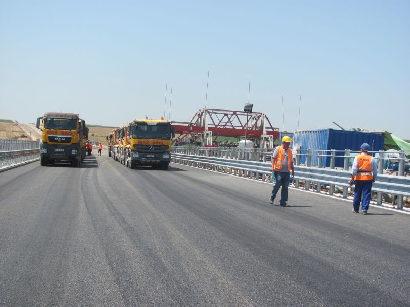 Câţi bani vor italienii de la Astaldi şi nemţii de la Max Boegl pentru autostrada Cernavodă-Medgidia